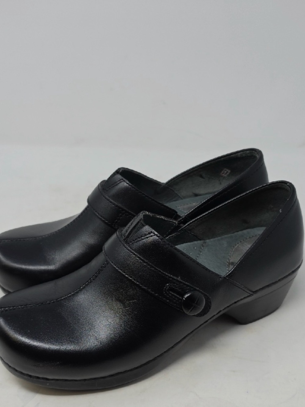 Dansko Black Leather Slip-On Nursing Clogs Size 40